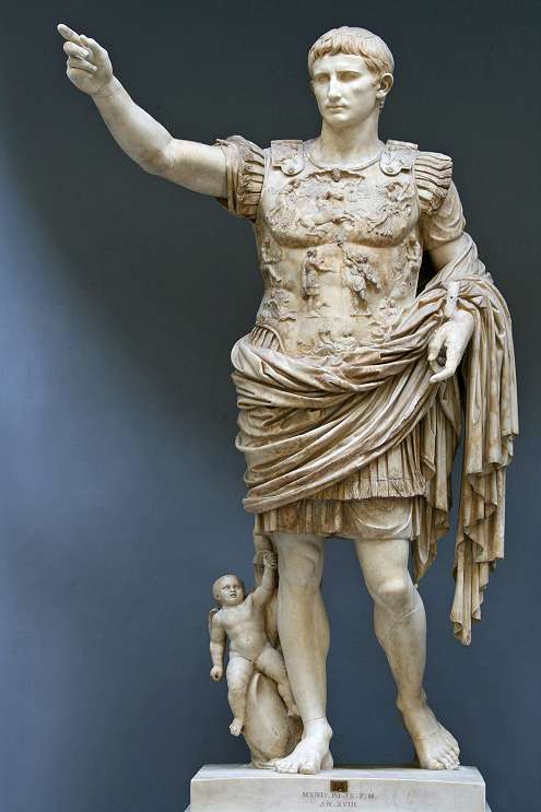 Auguste de Prima Porta Époque Tibérienne Marbre de Paros, H. 229.5 cm (avec la plinthe) Vatican, Musei Vaticani, Braccio Nuovo © Musées du Vatican, Cité du Vatican 