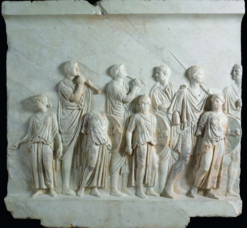 Relief d’Actium : procession ca. 31 après J.-C. marbre, H. 107 cm, L. 114 cm, prof 22 cm Séville, Maison de Pilate, Fundacion Casa Ducal de Medinacelli © Fundación Casa Ducal de Medinaceli, Séville, Espagne 